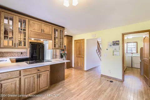 Kitchen - 1265 E Parks Rd, Saint Johns, MI 48879 photo 3 of 5