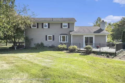 Exterior - 1265 E Parks Rd, Saint Johns, MI 48879 photo 6 of 8
