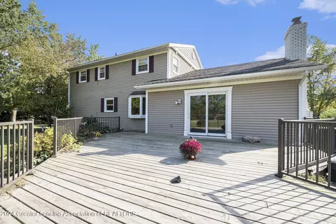 Exterior - 1265 E Parks Rd, Saint Johns, MI 48879 photo 3 of 8