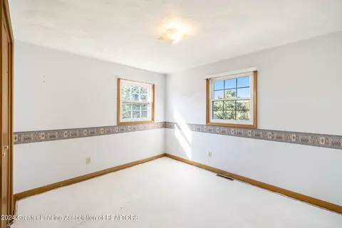 Bedroom - 1265 E Parks Rd, Saint Johns, MI 48879 photo 5 of 5