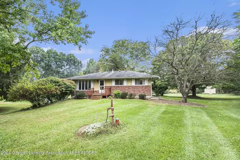 18670 Weller Rd, Gregory, MI 48137