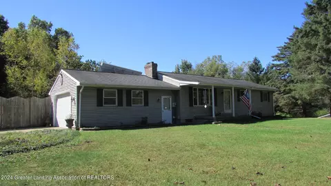 382 E Dexter Trl, Mason, MI 48854