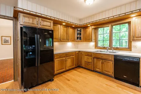 Kitchen - 1812 Persimmon Path, Holt, MI 48842 photo 2 of 5