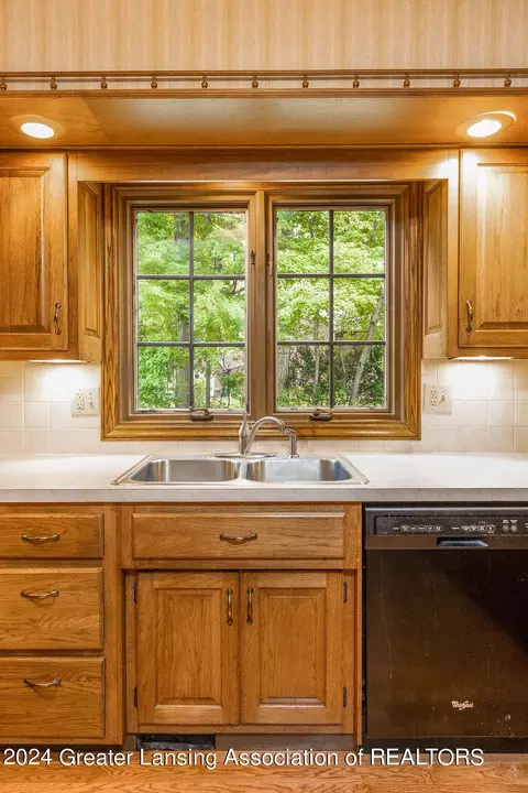 Kitchen - 1812 Persimmon Path, Holt, MI 48842 photo 4 of 5