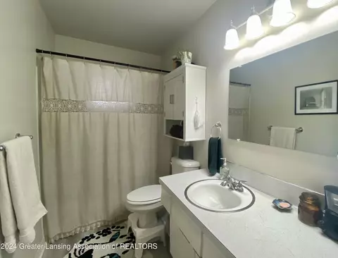 Bath - 801 E Cavanaugh Rd, Lansing, MI 48910 photo 1 of 1
