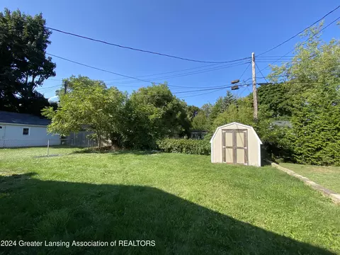 Exterior - 801 E Cavanaugh Rd, Lansing, MI 48910 photo 3 of 3