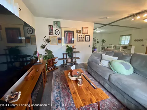 Living - 801 E Cavanaugh Rd, Lansing, MI 48910 photo 2 of 2