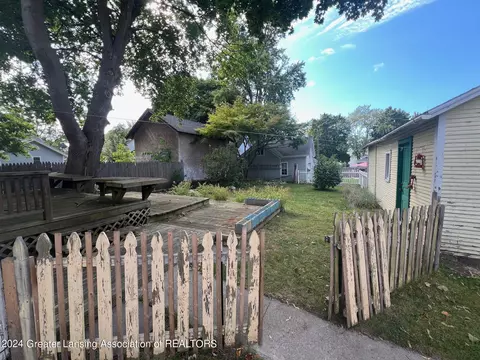Exterior - 309 S Pleasant St, Belding, MI 48809 photo 3 of 5