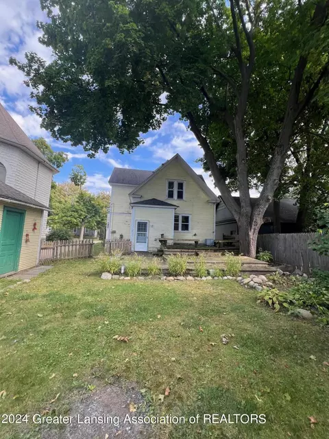 Exterior - 309 S Pleasant St, Belding, MI 48809 photo 4 of 5