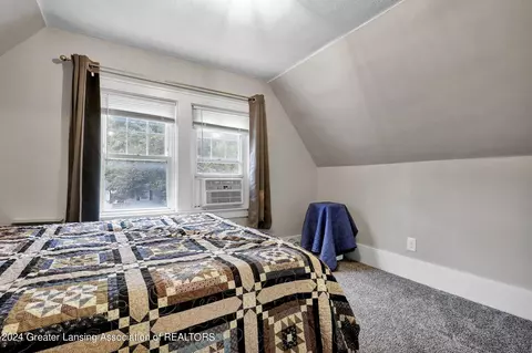 Bedroom - 221 E Rouse St, Lansing, MI 48910 photo 4 of 4