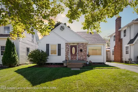 566 Riley St, Lansing, MI 48910