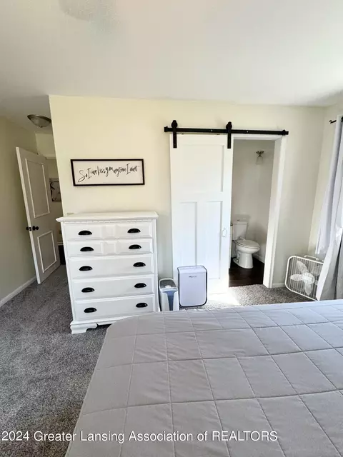 12920 Oneida Rd, Grand Ledge, MI 48837 photo 8