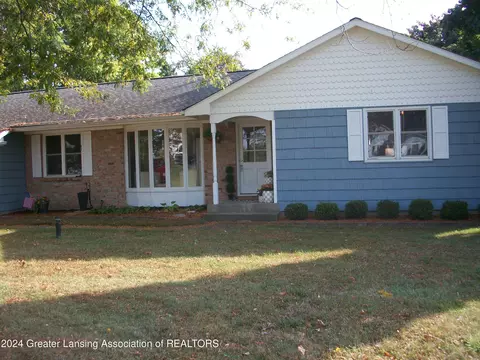 12920 Oneida Rd, Grand Ledge, MI 48837 photo 2