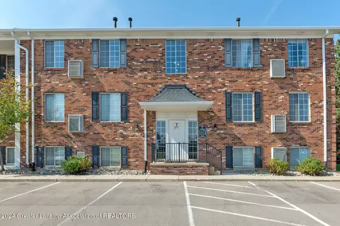 311 W Highland Rd #T15, Howell, MI 48843