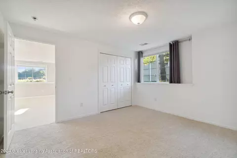 Bedroom - 15033 Classic Dr, Bath, MI 48808 photo 3 of 3