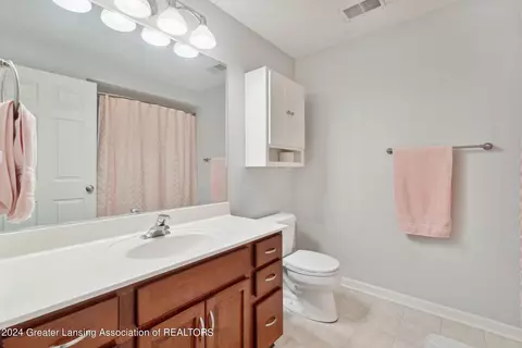 Bath - 15033 Classic Dr, Bath, MI 48808 photo 2 of 2