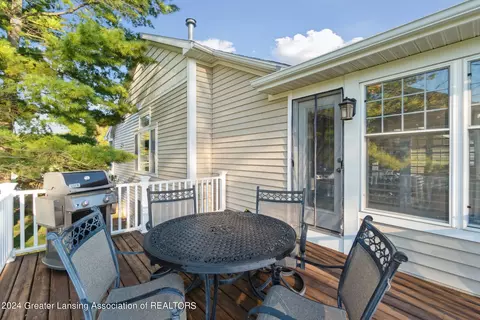 Exterior - 15033 Classic Dr, Bath, MI 48808 photo 3 of 3