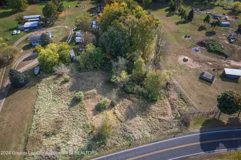 3944 E Round Lake Rd, Dewitt, MI 48820 photo 1