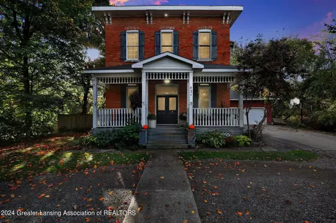 421 Forest St, Charlotte, MI 48813