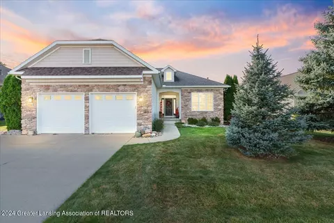 2105 Marstoga Dr, Lansing, MI 48917