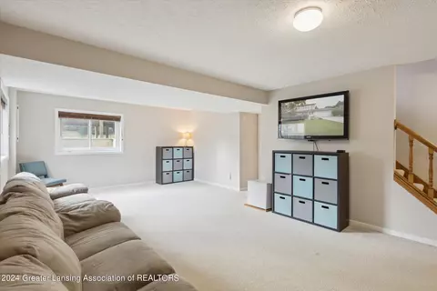 1102 Wolf Run Dr, Lansing, MI 48917 photo 28