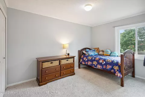 1102 Wolf Run Dr, Lansing, MI 48917 photo 24