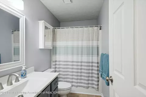 1102 Wolf Run Dr, Lansing, MI 48917 photo 27