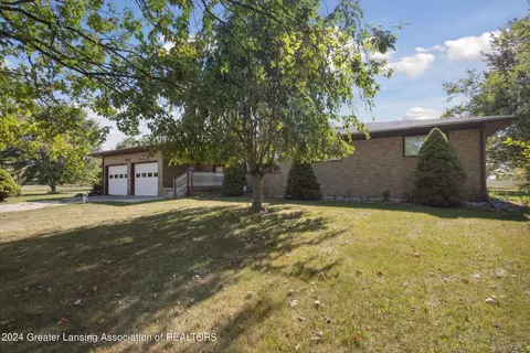 7041 W Howe Rd, Dewitt, MI 48820 photo 2
