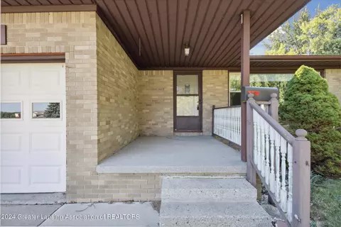 7041 W Howe Rd, Dewitt, MI 48820 photo 3