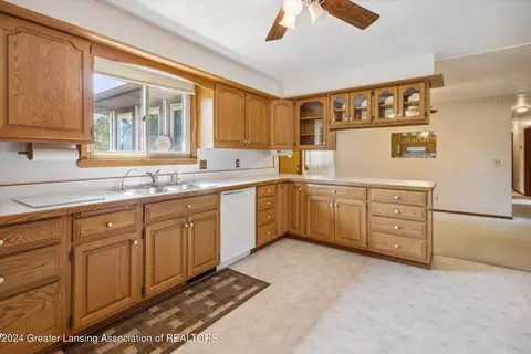 7041 W Howe Rd, Dewitt, MI 48820 photo 14
