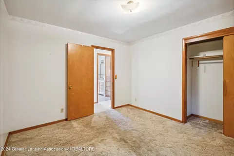7041 W Howe Rd, Dewitt, MI 48820 photo 18