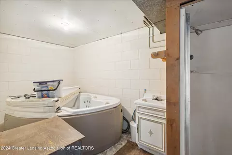 7041 W Howe Rd, Dewitt, MI 48820 photo 32