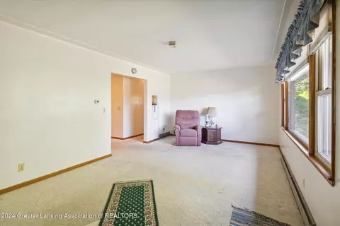 7041 W Howe Rd, Dewitt, MI 48820 photo 5