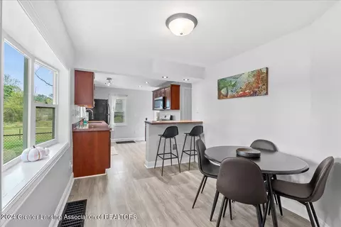 Dining - 2558 Gilbert Rd, Lansing, MI 48911 photo 1 of 1