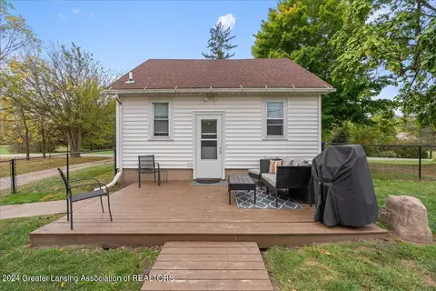 Exterior - 2558 Gilbert Rd, Lansing, MI 48911 photo 3 of 10