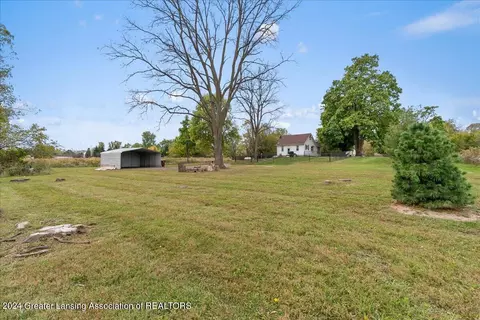 Exterior - 2558 Gilbert Rd, Lansing, MI 48911 photo 4 of 10