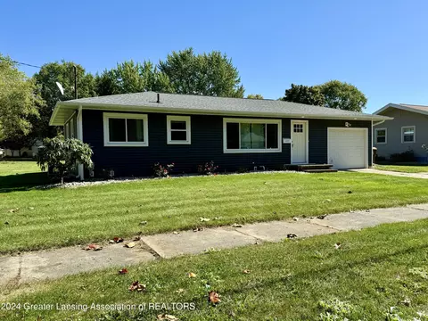 409 S Kibbee St, Saint Johns, MI 48879