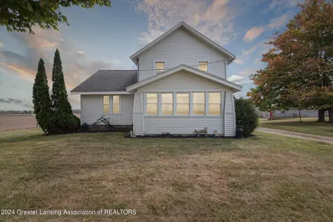 7437 Woerner Rd, Adrian, MI 49221