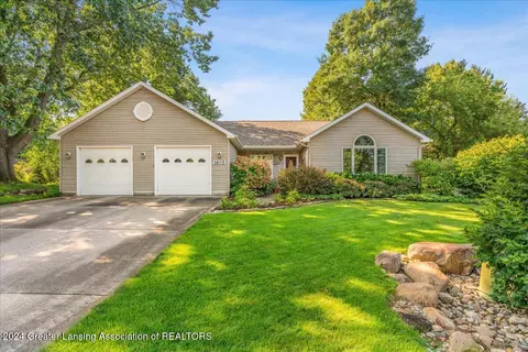 1605 Jeannine Ln, Dewitt, MI 48820