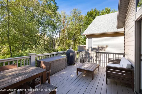 Exterior - 7969 Ashbrook Dr, Haslett, MI 48840 photo 3 of 20