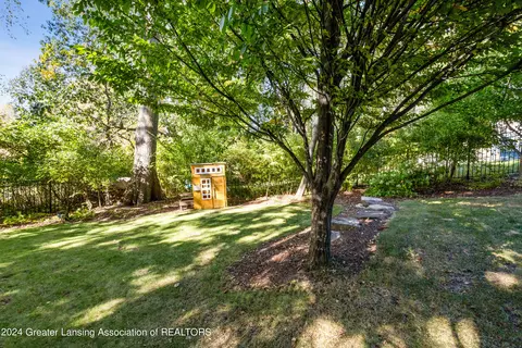 Exterior - 7969 Ashbrook Dr, Haslett, MI 48840 photo 15 of 20
