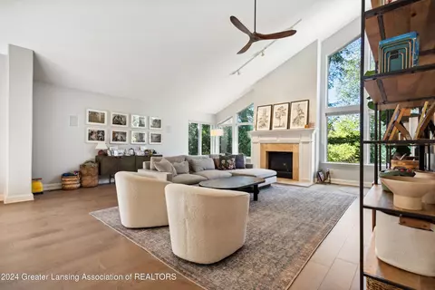 Living - 7969 Ashbrook Dr, Haslett, MI 48840 photo 3 of 4