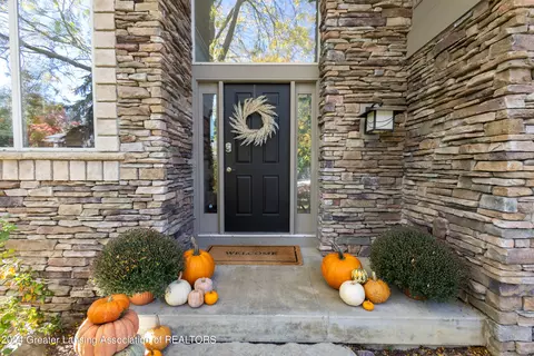 Exterior - 7969 Ashbrook Dr, Haslett, MI 48840 photo 2 of 20