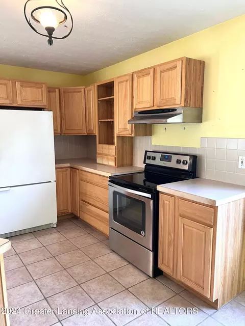 700 Lamb St, Perry, MI 48872 photo 6