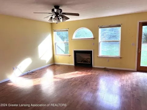 700 Lamb St, Perry, MI 48872 photo 7