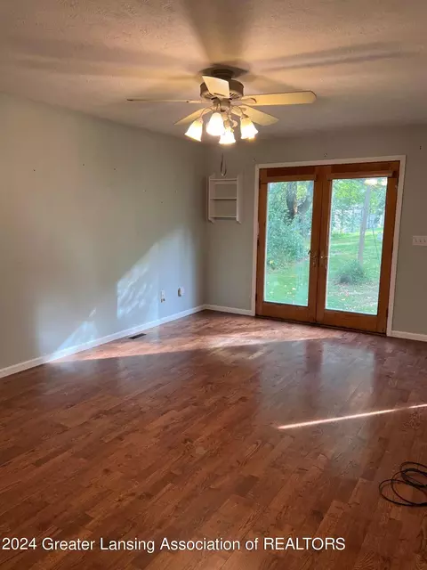 700 Lamb St, Perry, MI 48872 photo 9