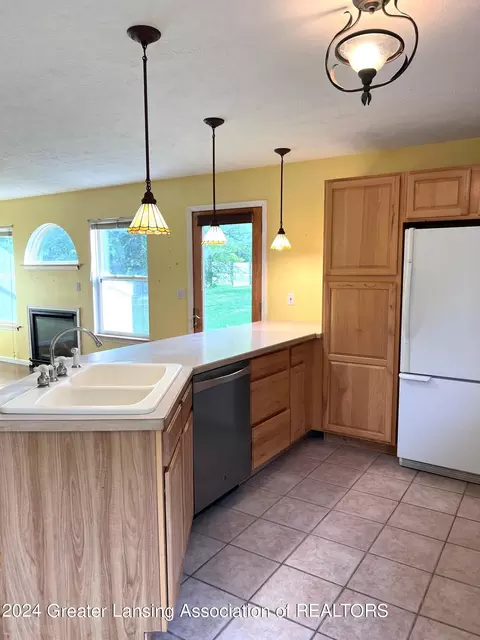 700 Lamb St, Perry, MI 48872 photo 5