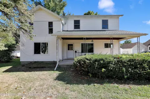 341 Pleasant St, Charlotte, MI 48813