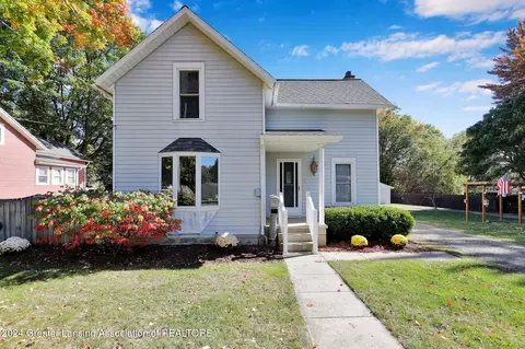 418 Forest St, Charlotte, MI 48813
