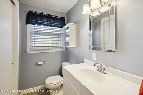 Bath - 8901 Seney Dr, Dimondale, MI 48821 photo 2 of 2